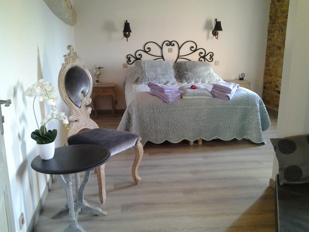Le Clos du Merle Savigny  Chambre photo